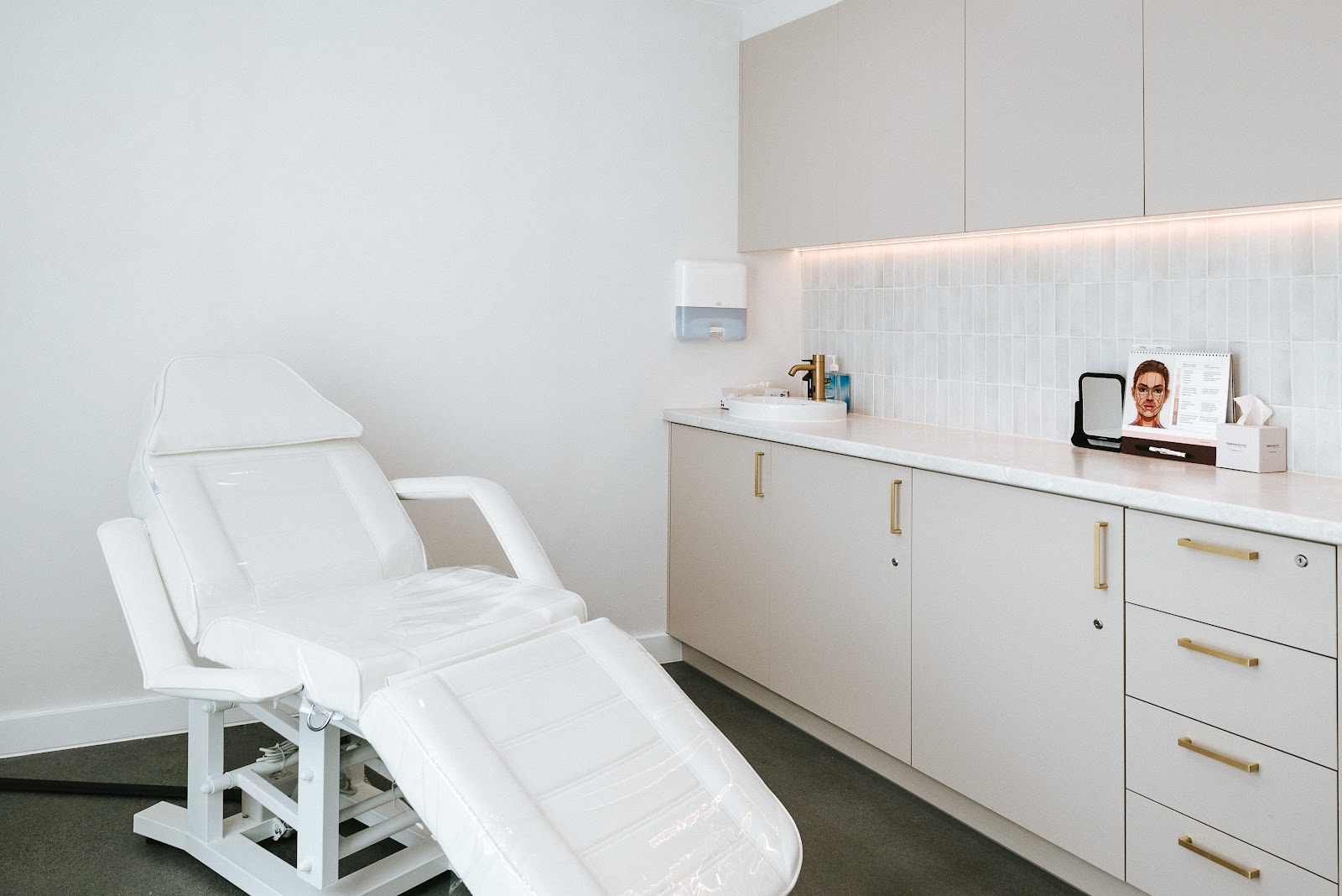 Saviour Skin, Cheltenham, VIC