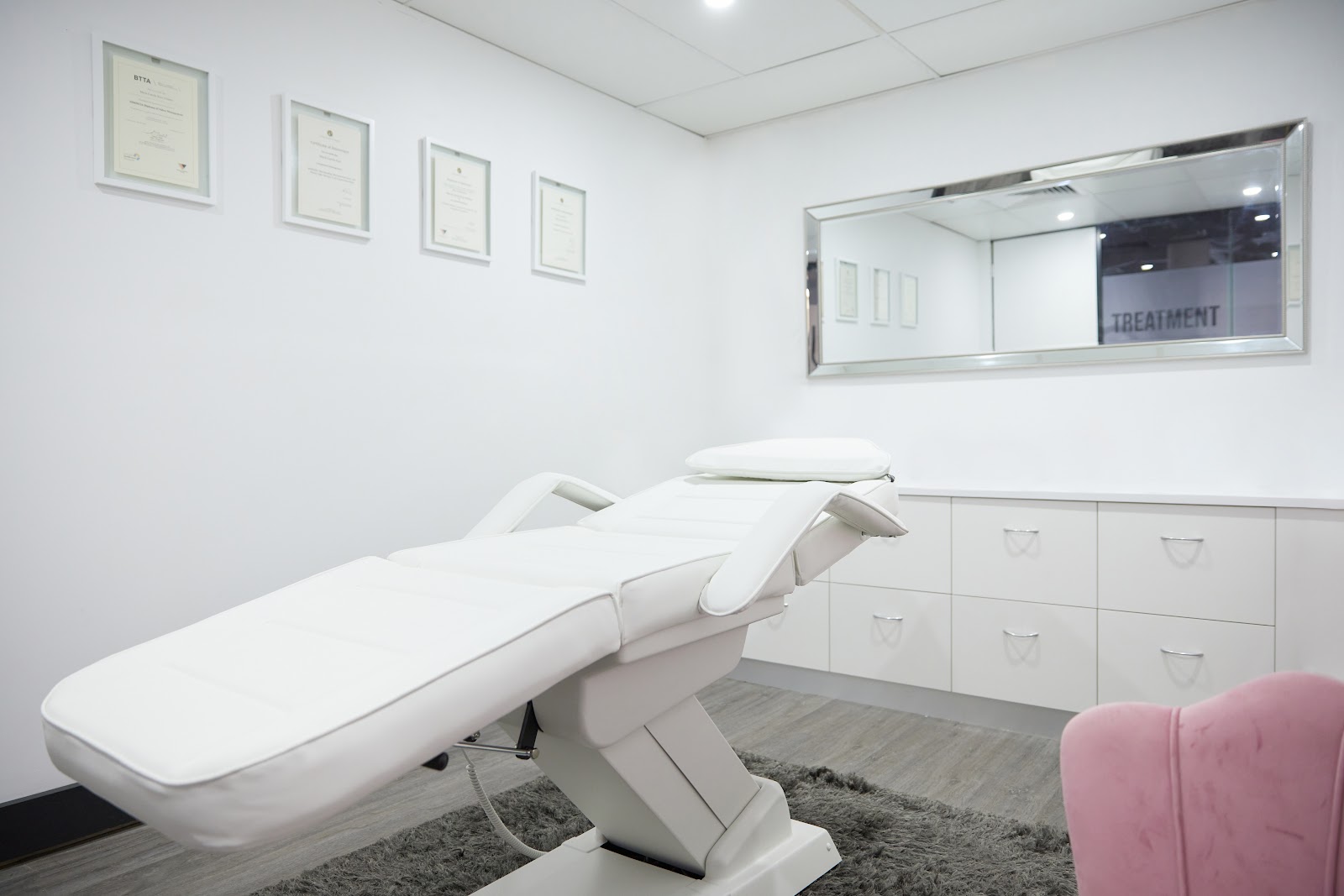 KR Skin Clinic, Varsity Lakes, QLD