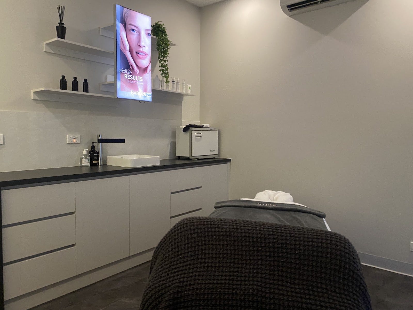 Saltair Cove Spa, Torquay, Torquay, VIC